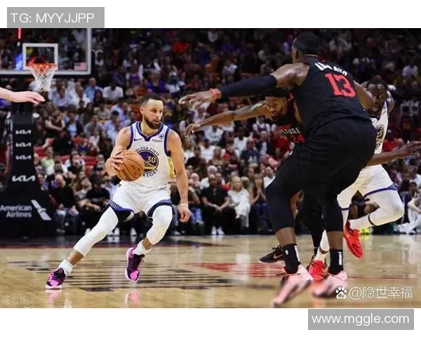 1415季后赛激战回顾灰熊勇士对决展现篮球魅力与团队精神 1415季后赛激战回顾灰熊勇士对决展现篮球魅力与团队精神